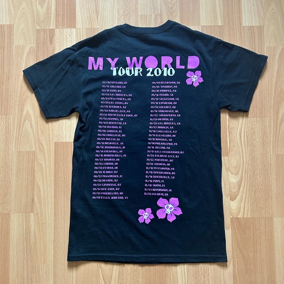 Justin Bieber 2010 My World concert tee - Picture 2 of 8